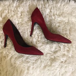 👠BCBGENERATION Suede Red Shoes👠